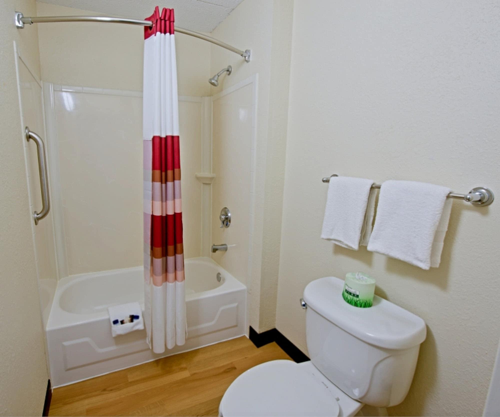 Red Roof Inn Princeton - Ewing Лоренсевилл Экстерьер фото